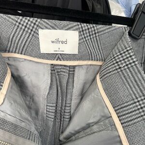 Aritzia Wilfred Black and Gray Plaid Pants